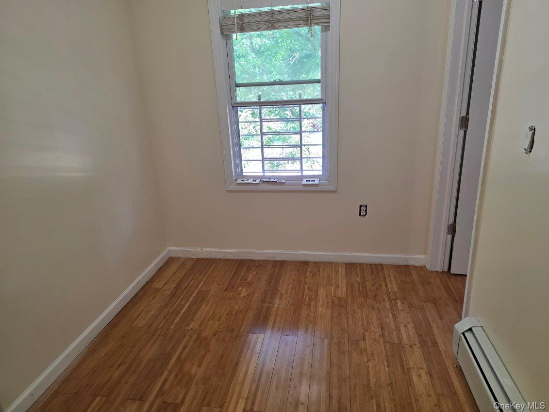 102-16 Park Ln S, Unit 2 photo 9