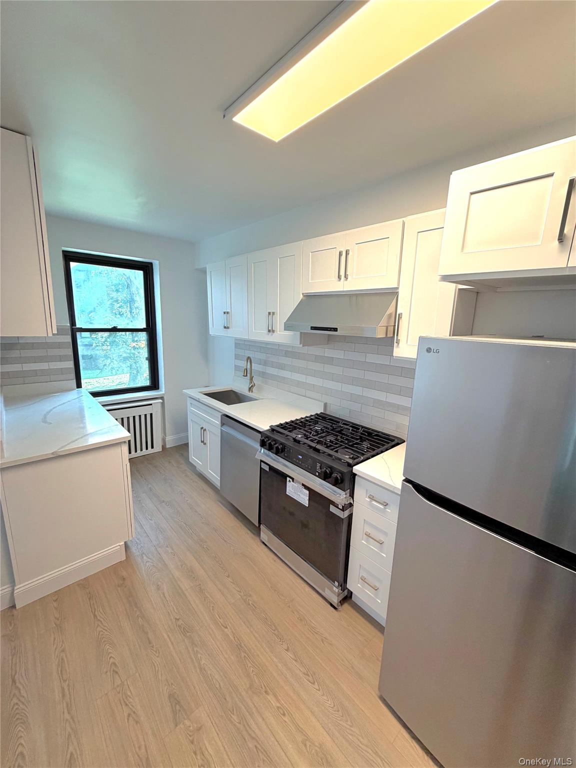 22-27 76 Street, Unit B2 photo 3
