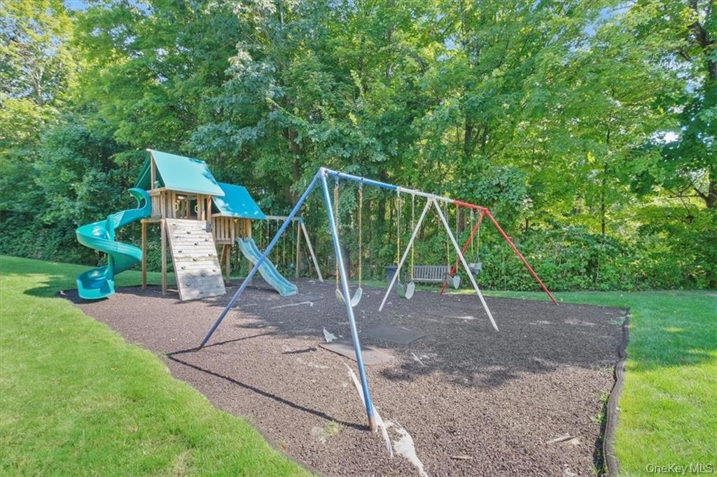 7 Woodland Trail – For Rent photo 31