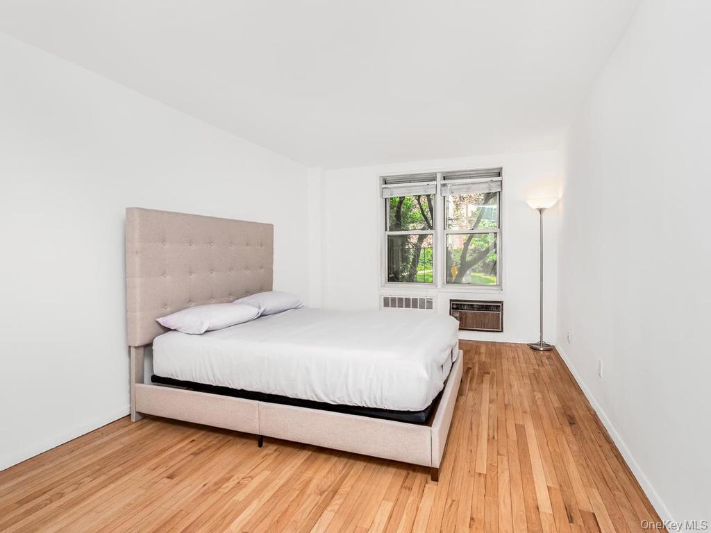 2736 Independence Avenue, Unit 2E
