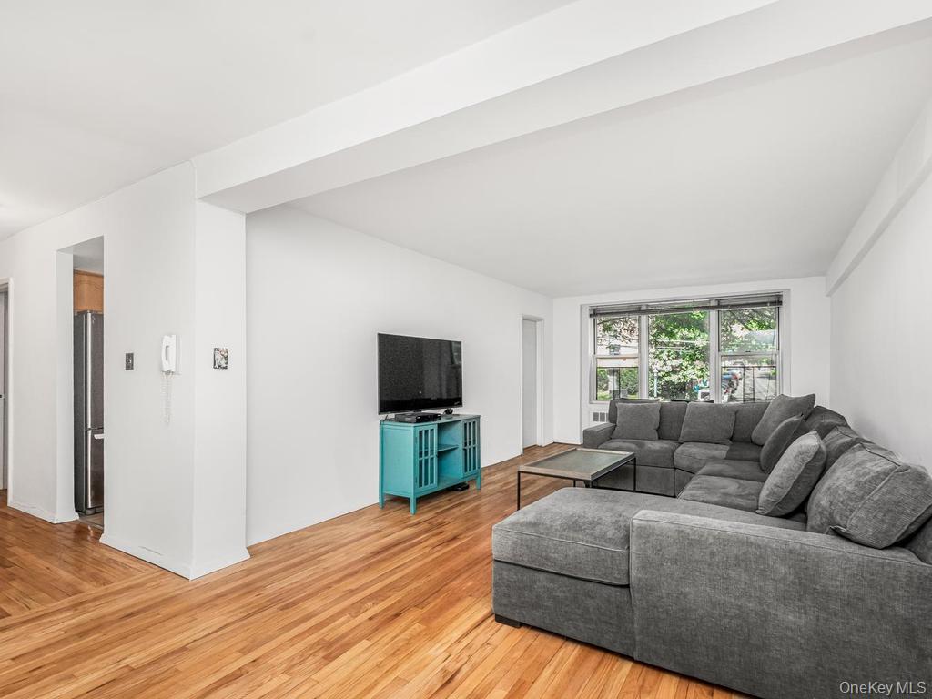 2736 Independence Avenue, Unit 2E photo 3
