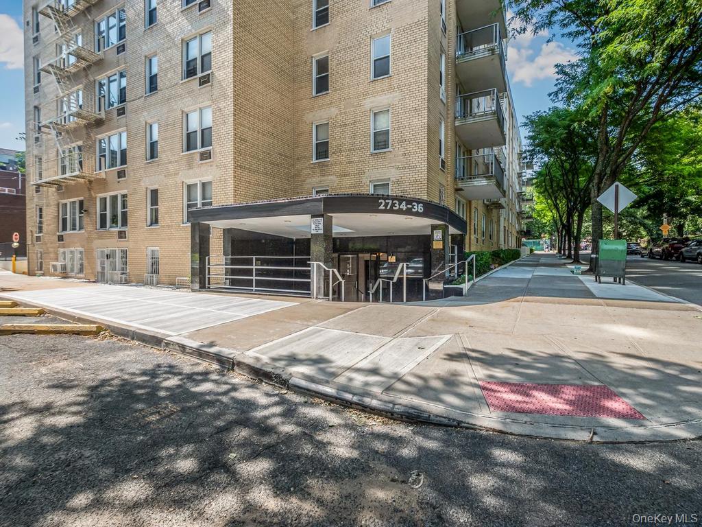 2736 Independence Avenue, Unit 2E photo 12