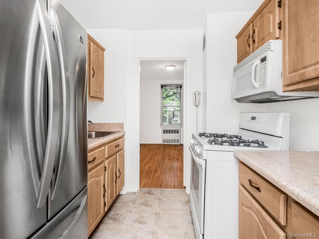 2736 Independence Avenue, Unit 2E photo 6