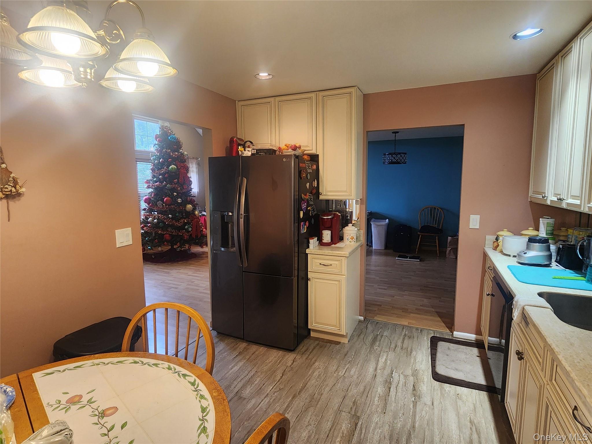 4 Sprucewood Boulevard – For Sale photo 15