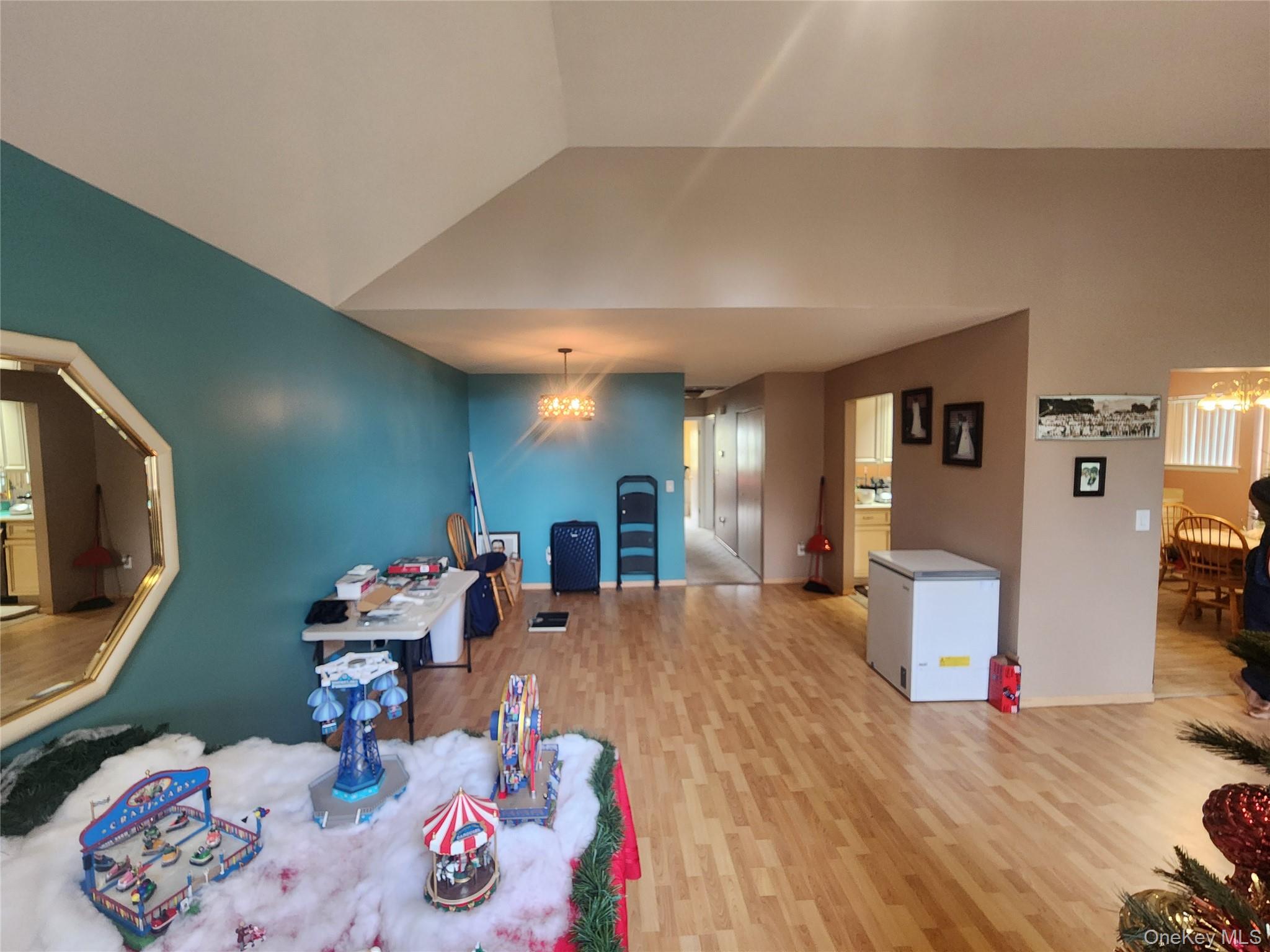 4 Sprucewood Boulevard – For Sale photo 16