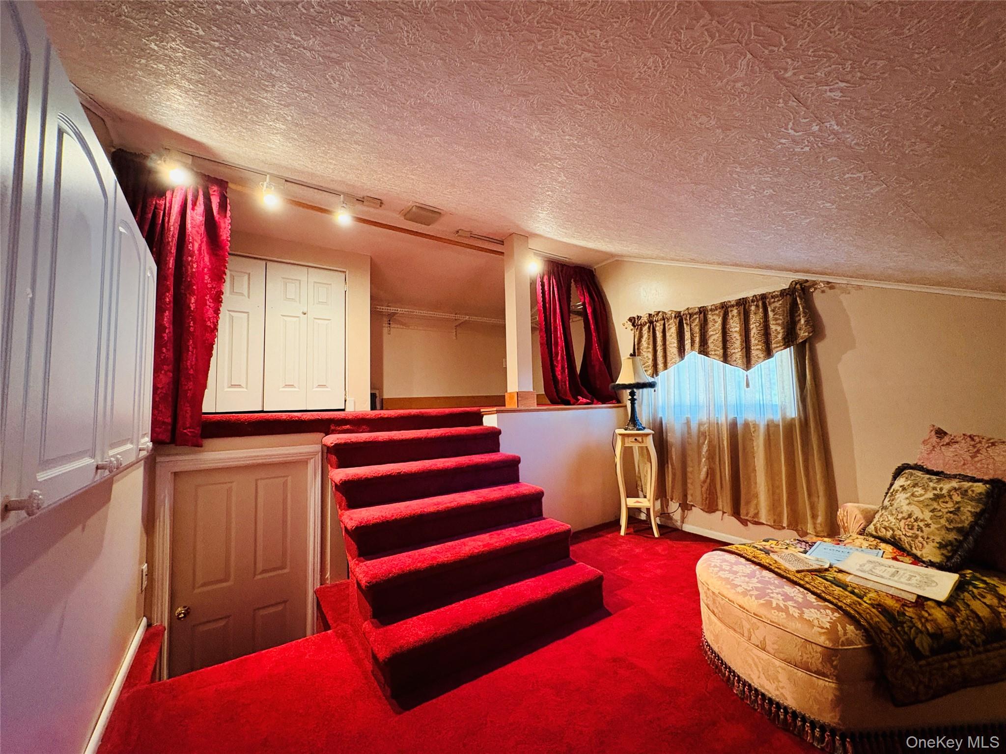 20 Old Town Lane – For Sale photo 16