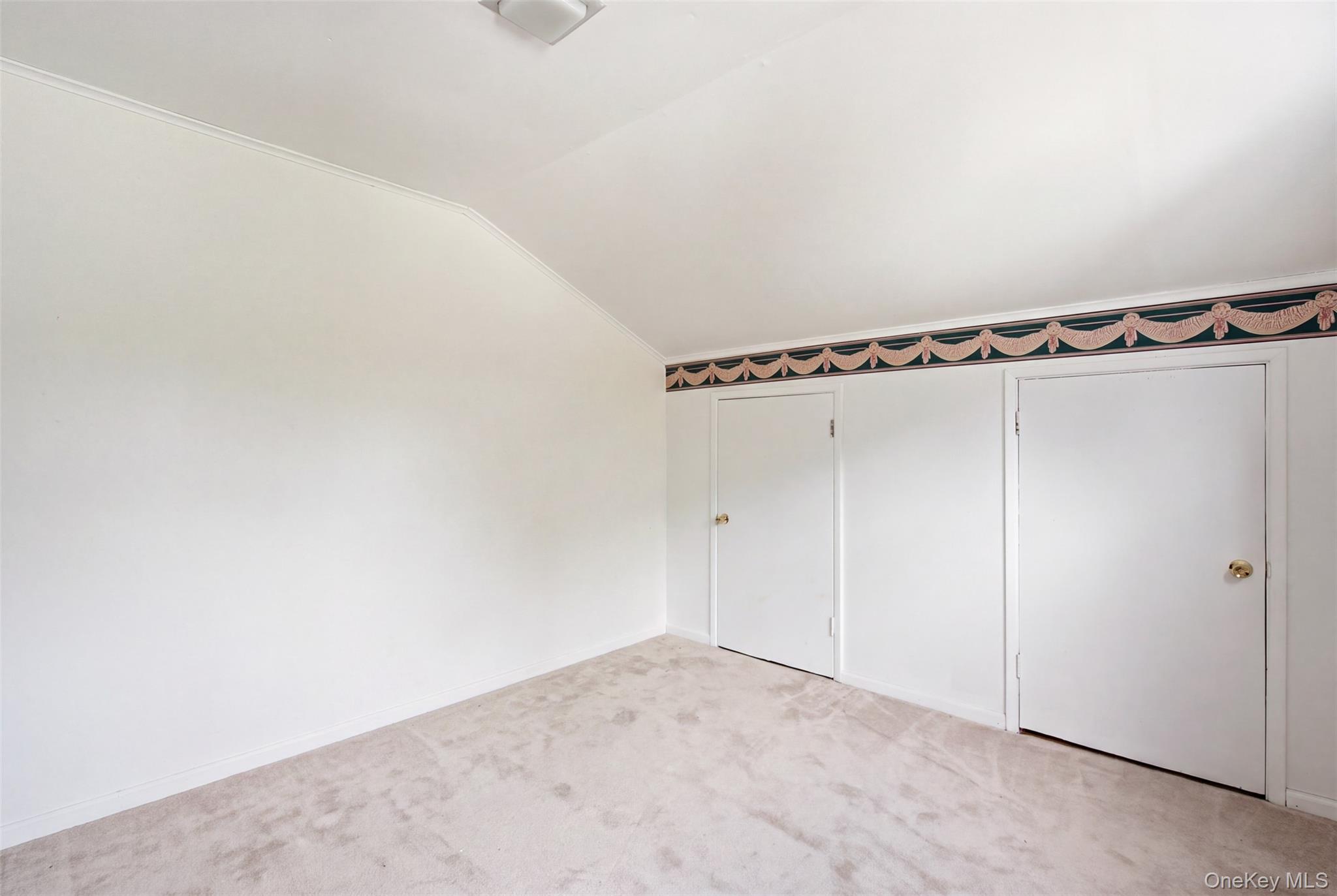 20 Old Town Lane – For Sale photo 11