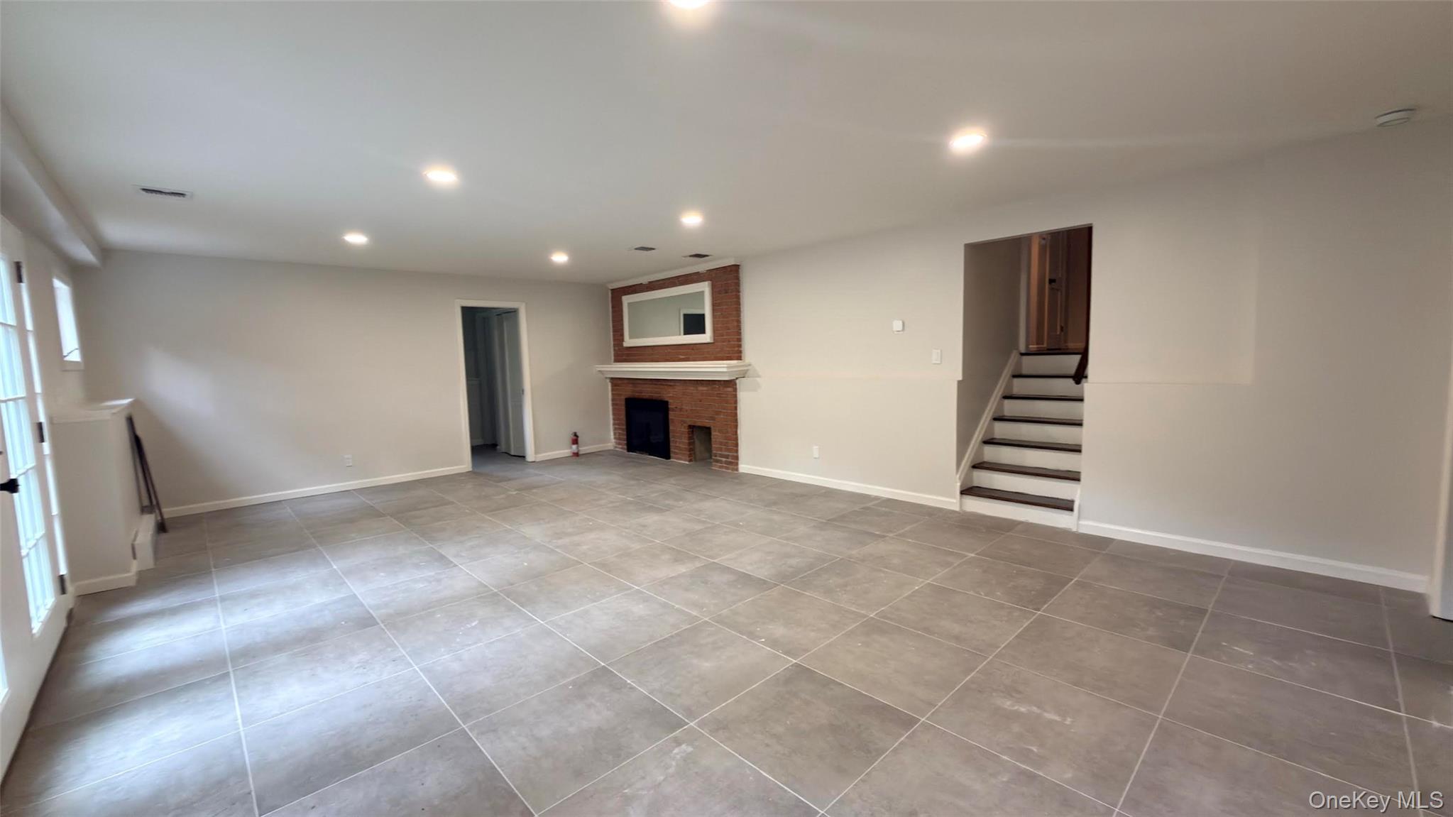 19 Bunkerhill Drive – For Rent photo 18