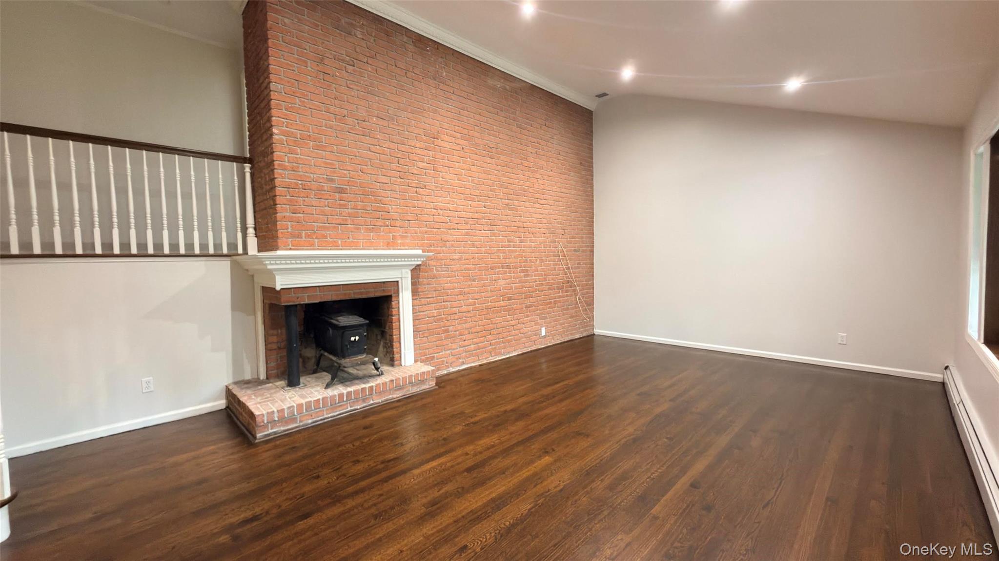 19 Bunkerhill Drive – For Rent photo 4