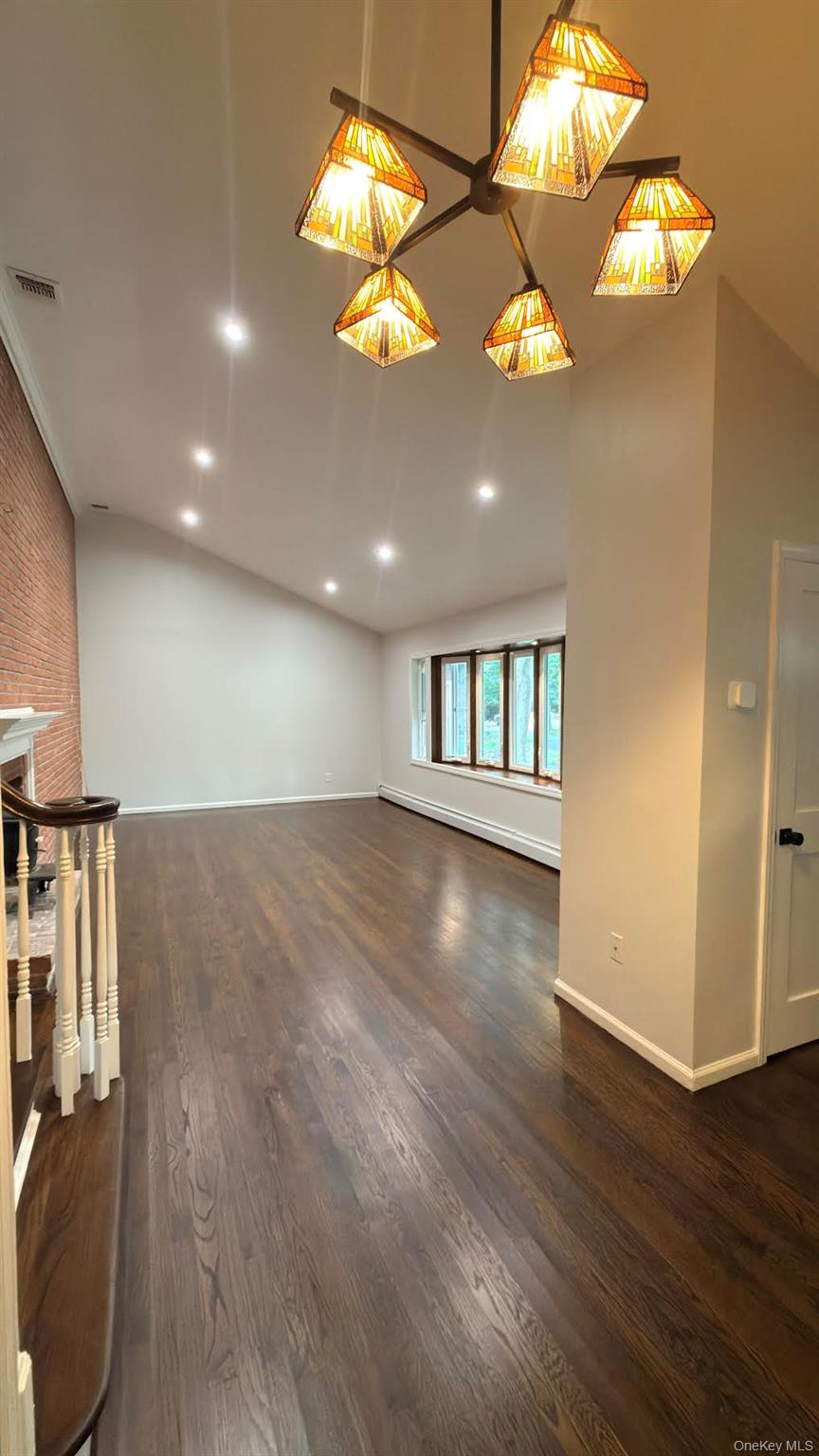 19 Bunkerhill Drive – For Rent photo 9
