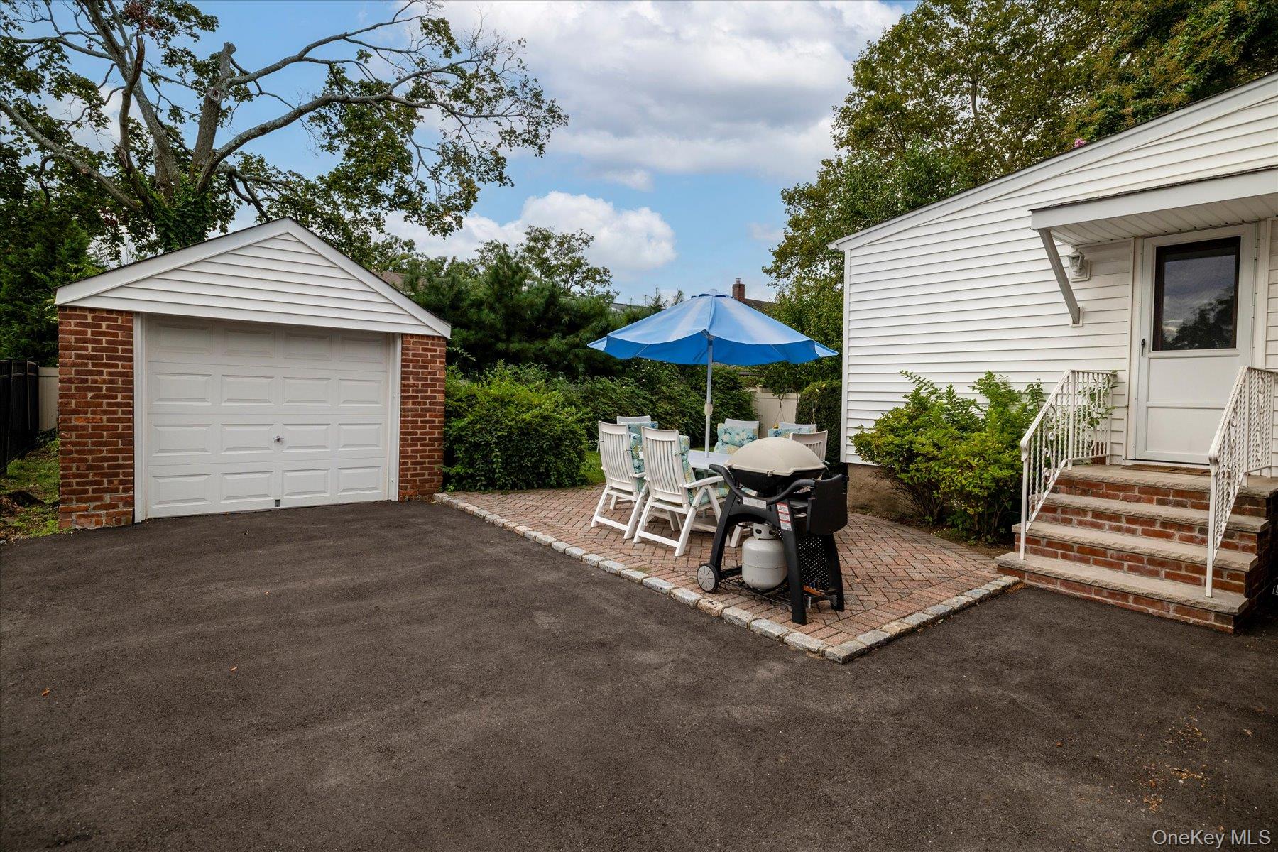87 Woods Avenue – For Sale photo 20