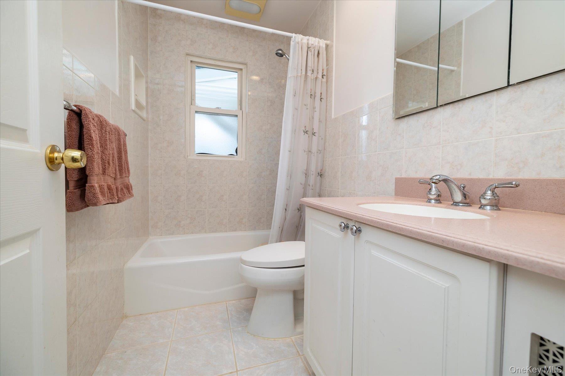 87 Woods Avenue – For Sale photo 10