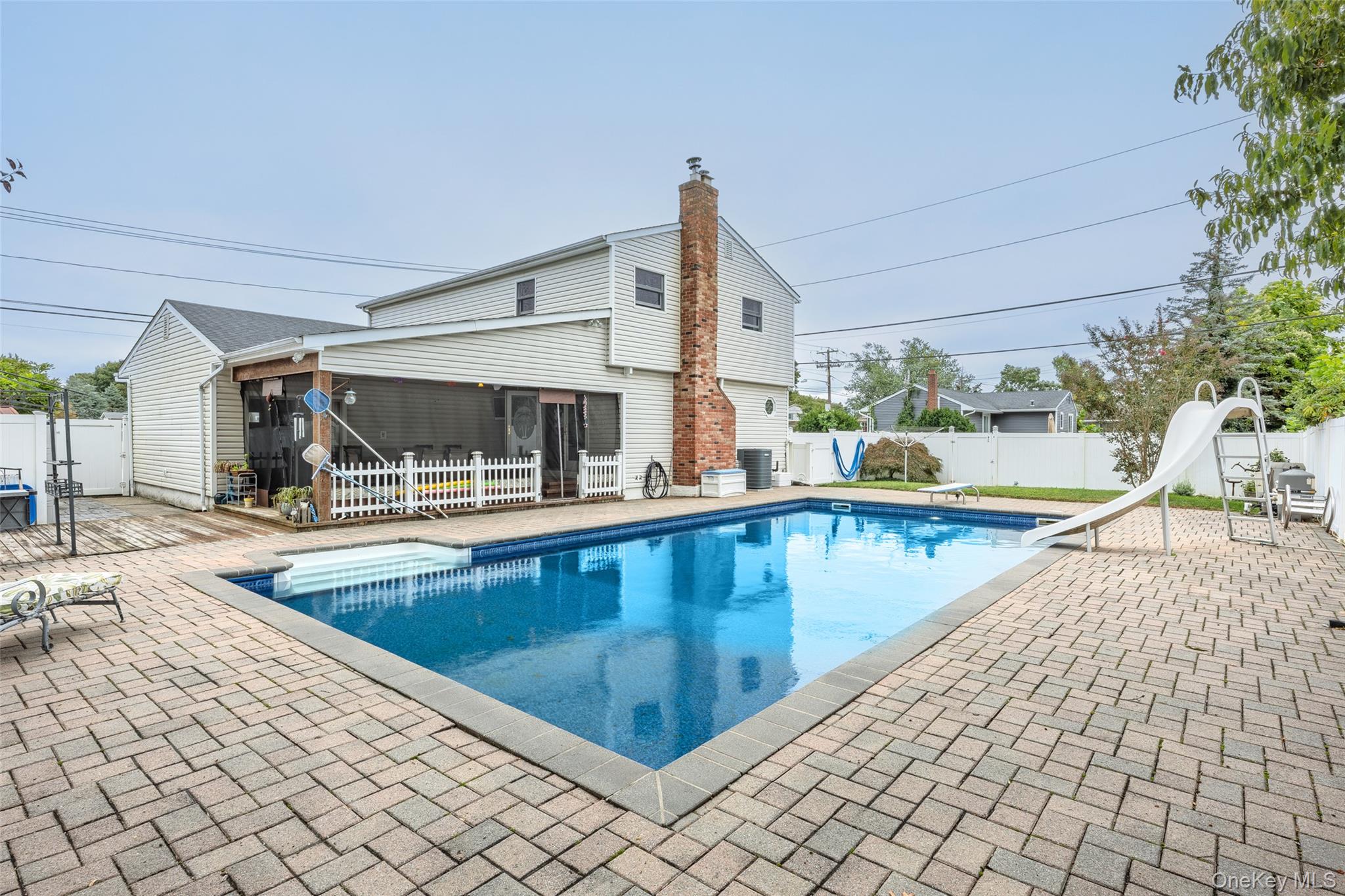 822 Coates Avenue – For Sale photo 36