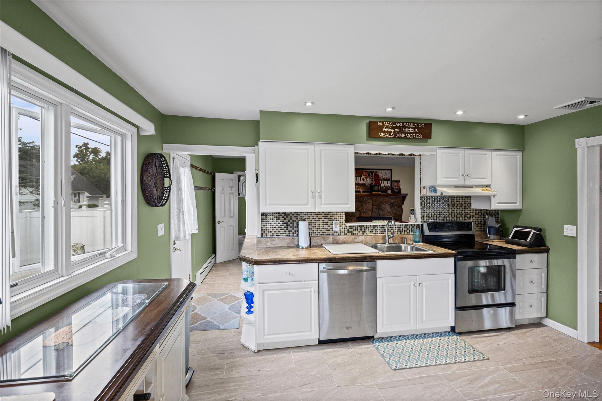 822 Coates Avenue – For Sale photo 13