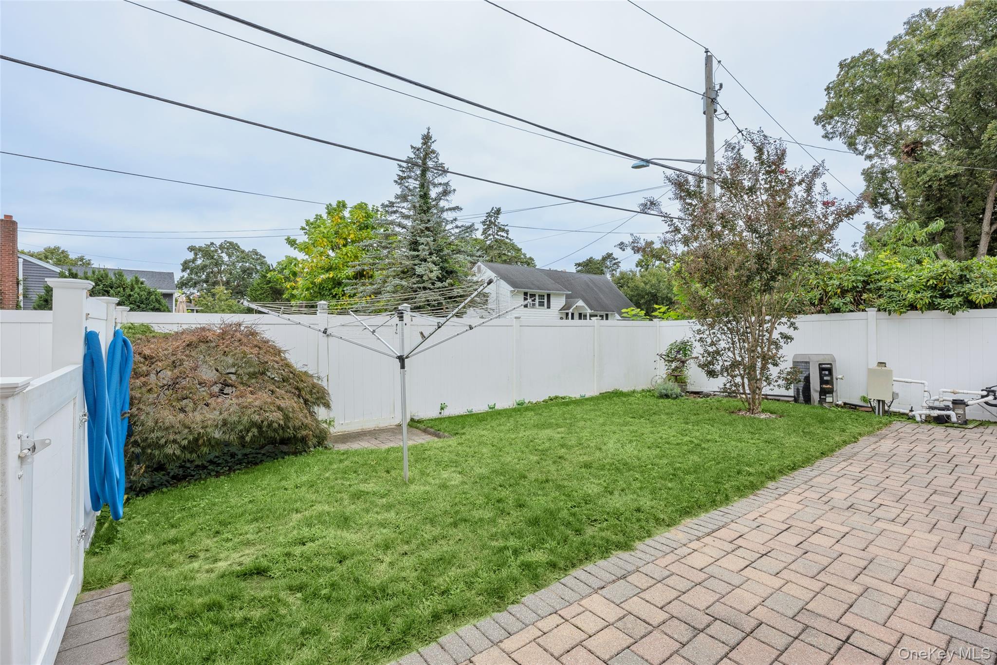 822 Coates Avenue – For Sale photo 40