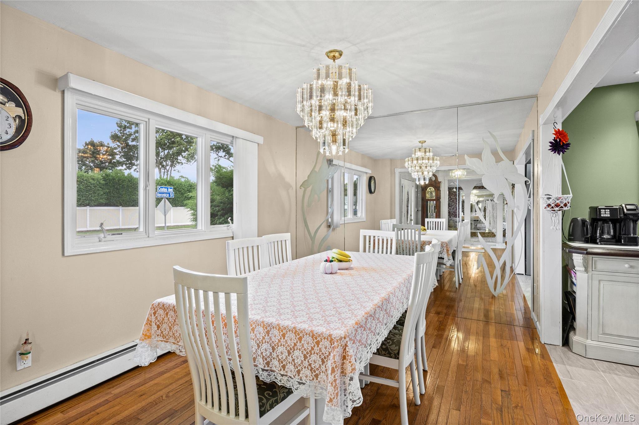 822 Coates Avenue – For Sale photo 9