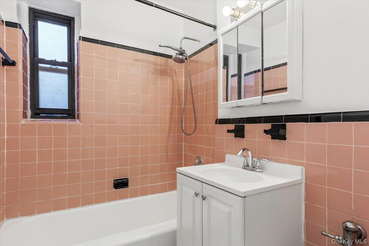 16 N Broadway, Unit 5C photo 17