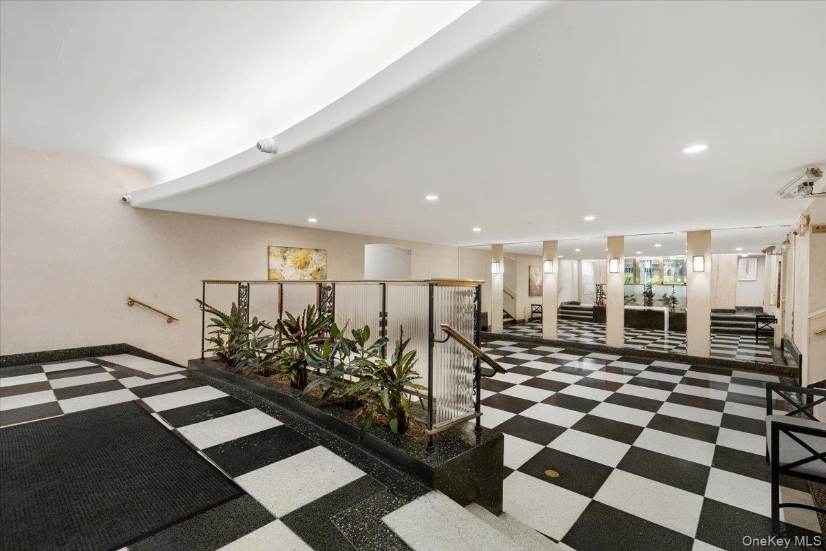 16 N Broadway, Unit 5C photo 4
