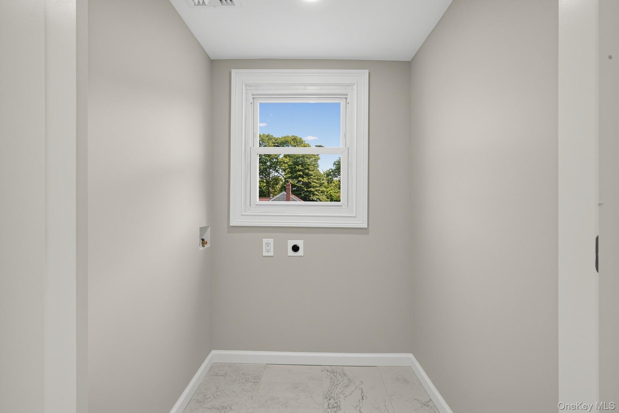 355 Forest Lane – For Sale photo 25