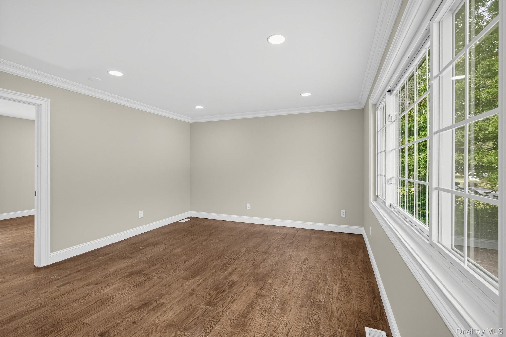 355 Forest Lane – For Sale photo 14