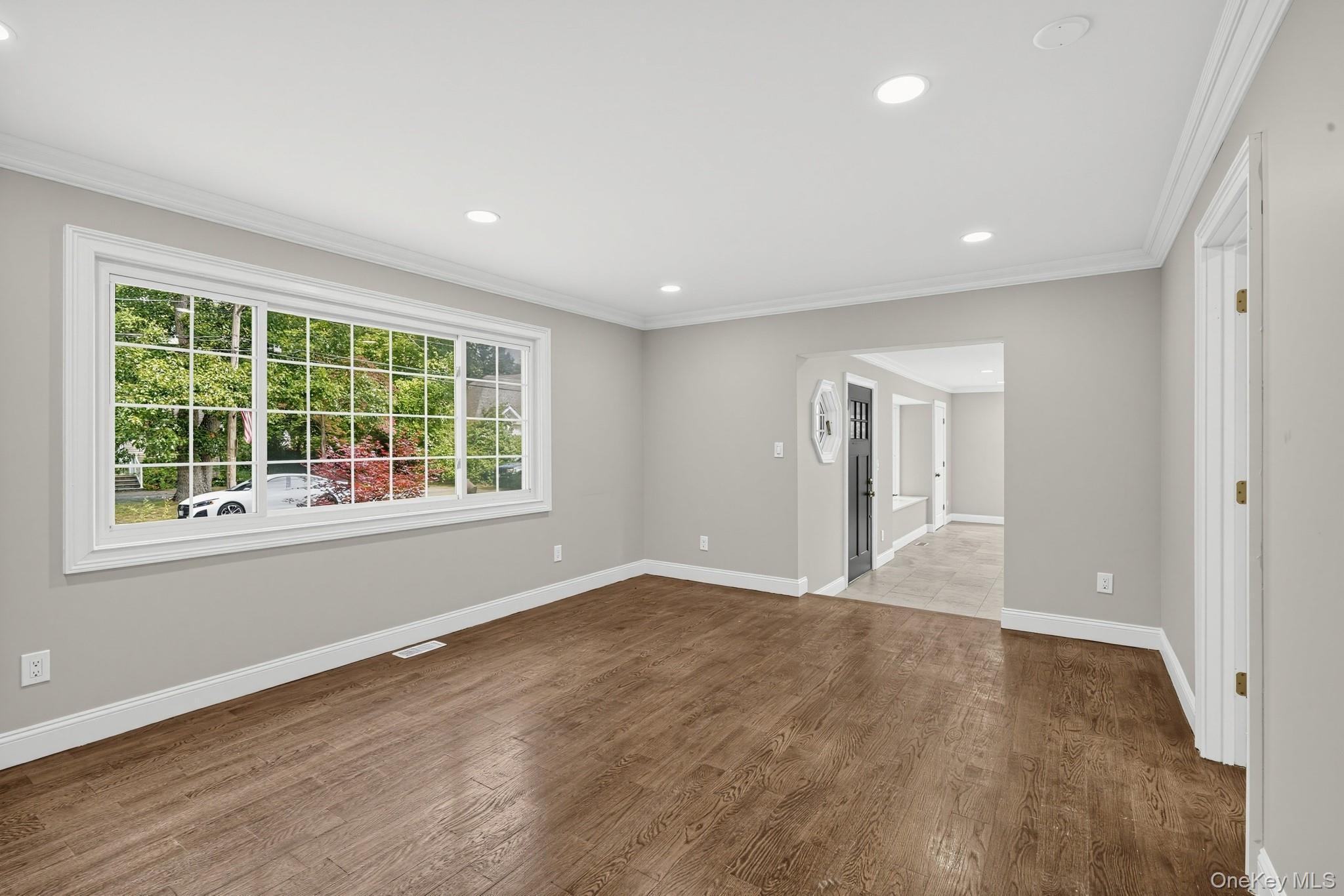 355 Forest Lane – For Sale photo 12