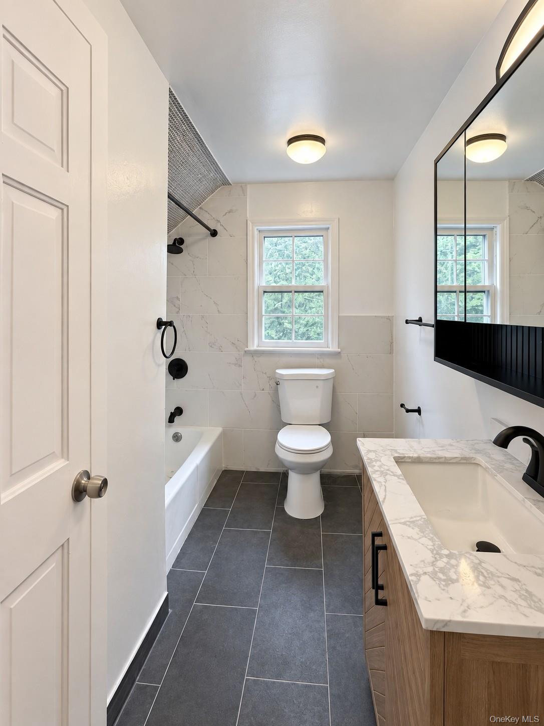 547 #A King Street – For Rent photo 8