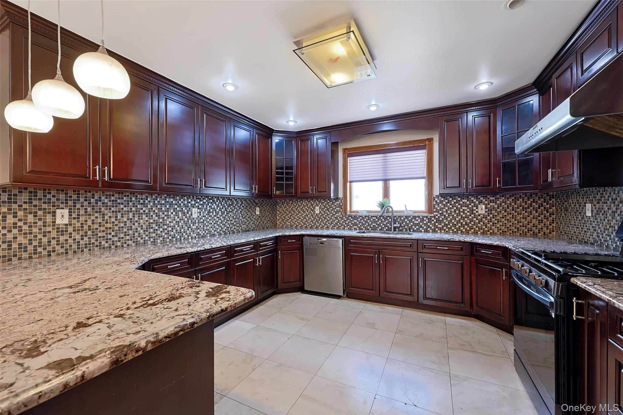 61-36 Cloverdale Blvd – For Sale photo 10
