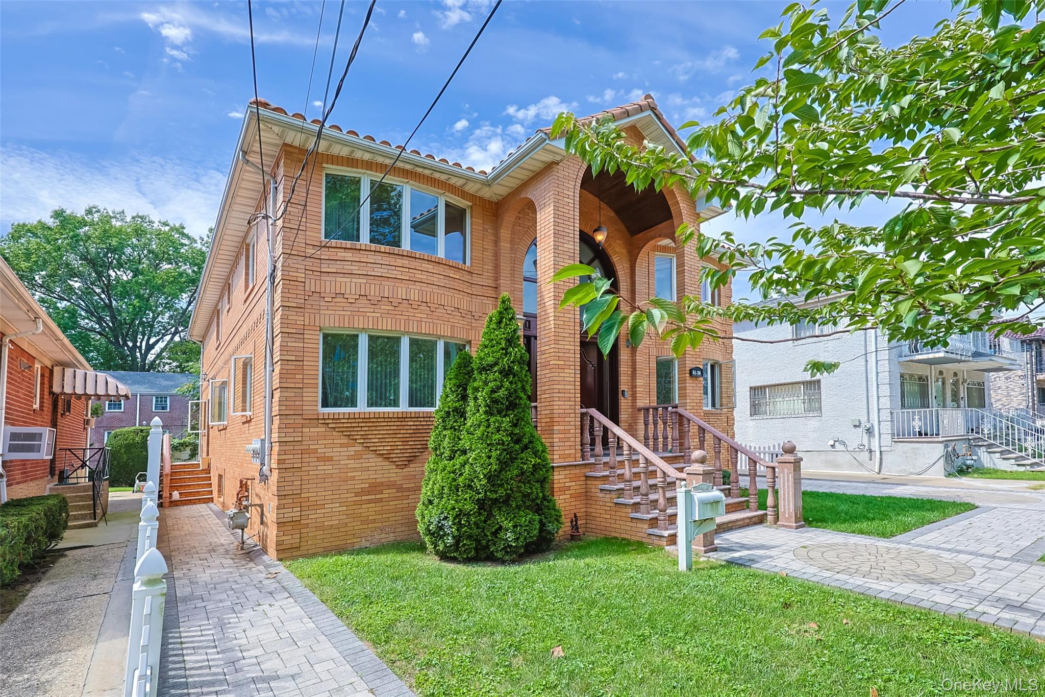 61-36 Cloverdale Blvd – For Sale photo 3