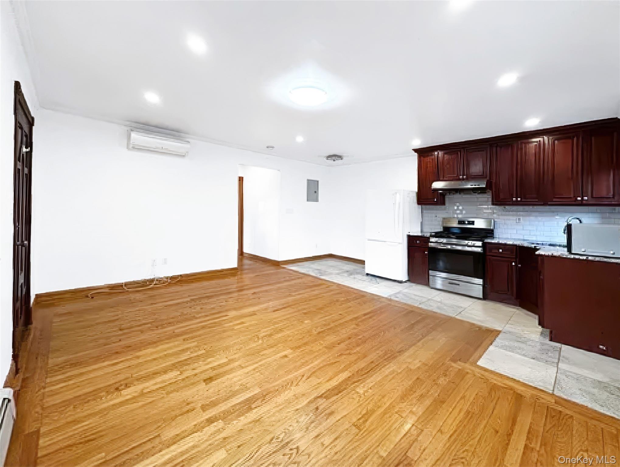 61-36 Cloverdale Blvd – For Sale photo 27