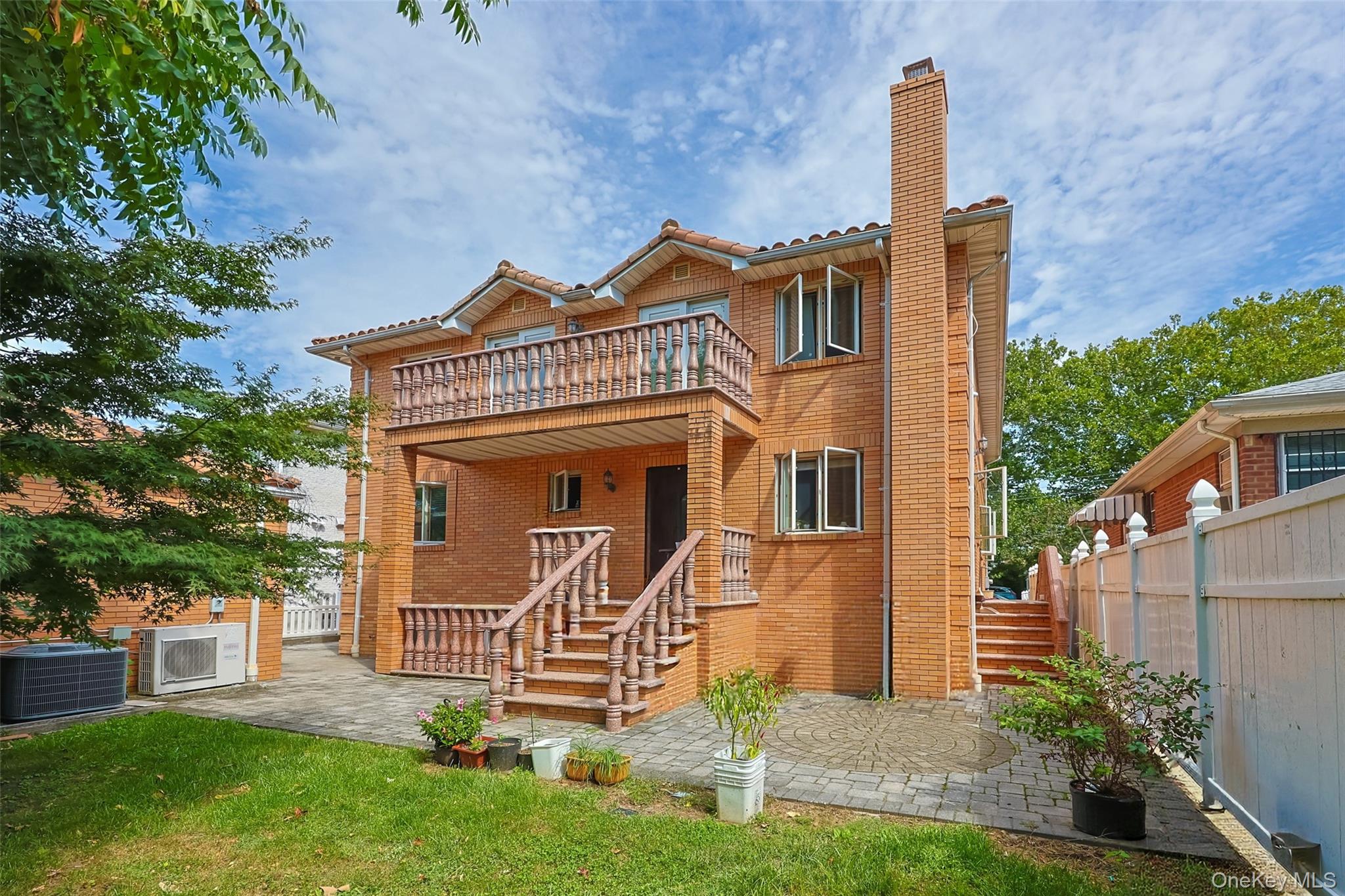 61-36 Cloverdale Blvd – For Sale photo 4