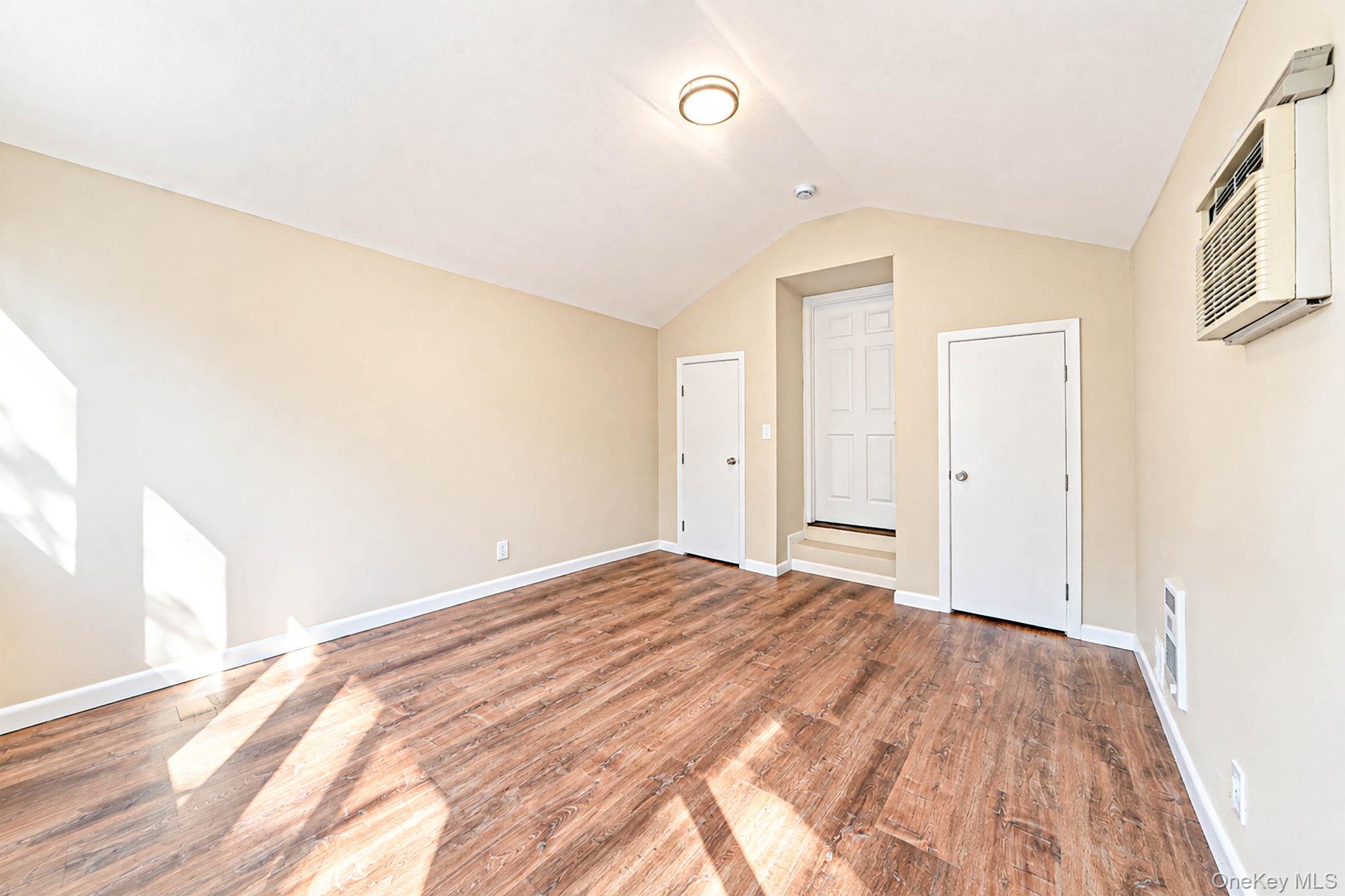 5 Jacobs Lane – For Sale photo 22