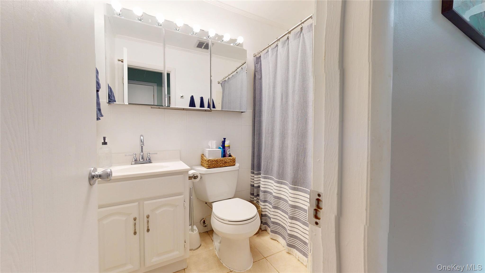 931 Sierra Vista Lane – For Sale photo 8