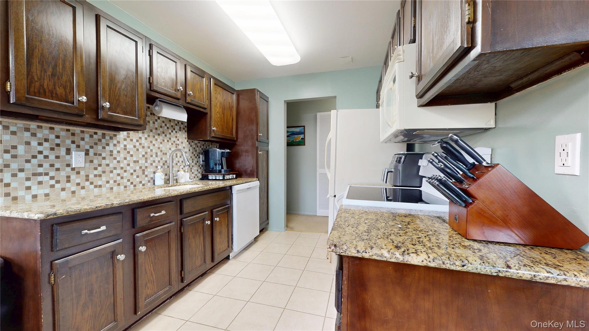 931 Sierra Vista Lane – For Sale photo 7