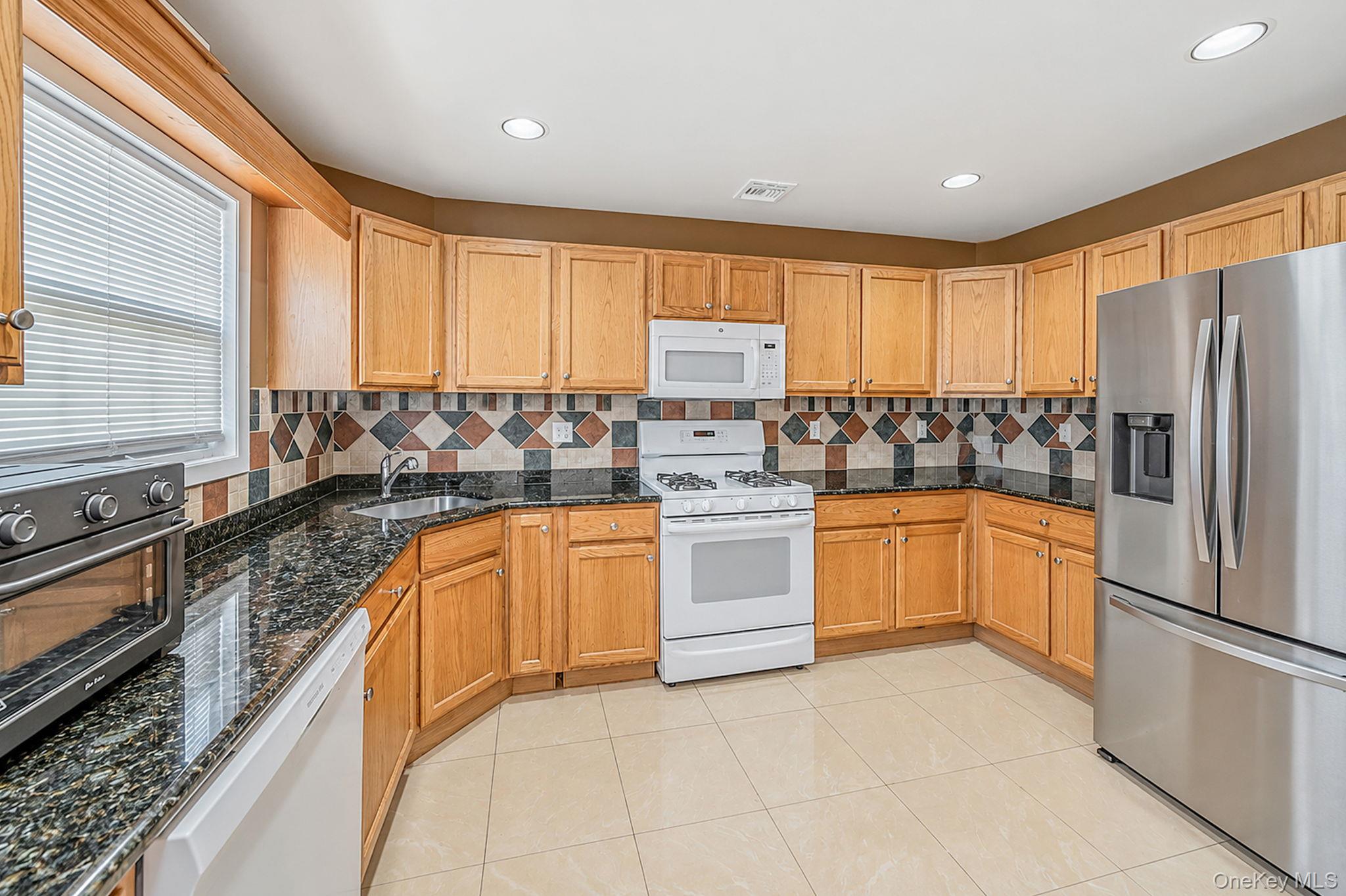 19 Oceanview Boulevard – For Sale photo 3