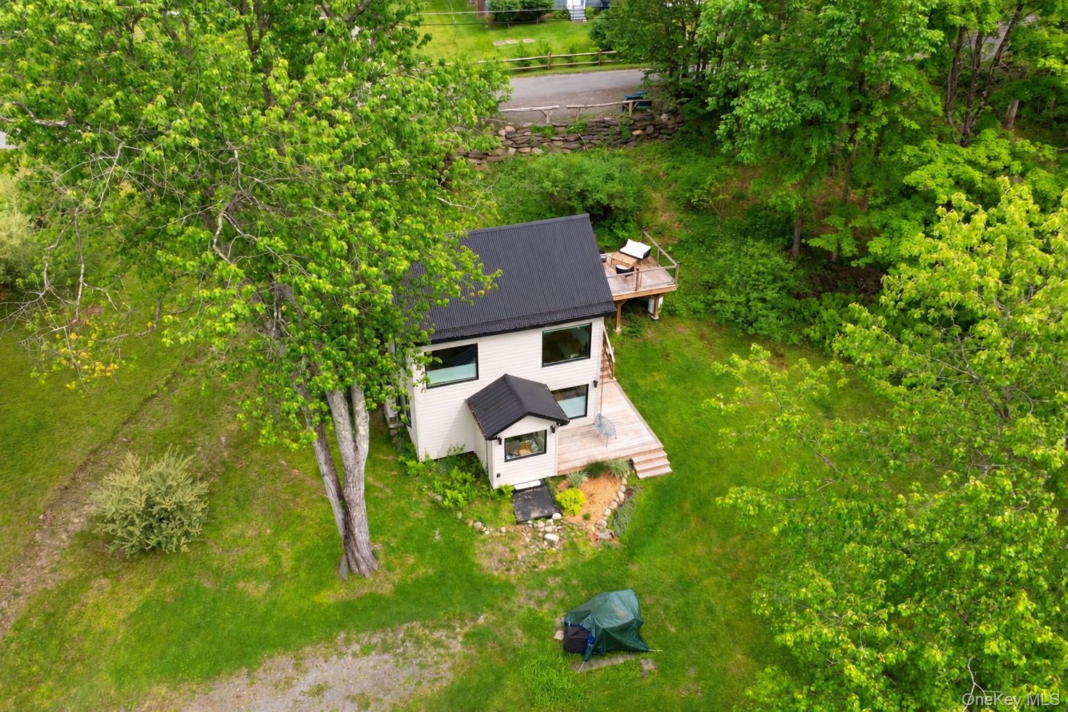 18 Lake Hill Road – For Sale photo 4