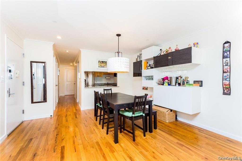 3800 Blackstone Avenue, Unit 2S photo 4