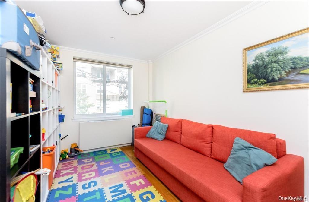 3800 Blackstone Avenue, Unit 2S photo 9