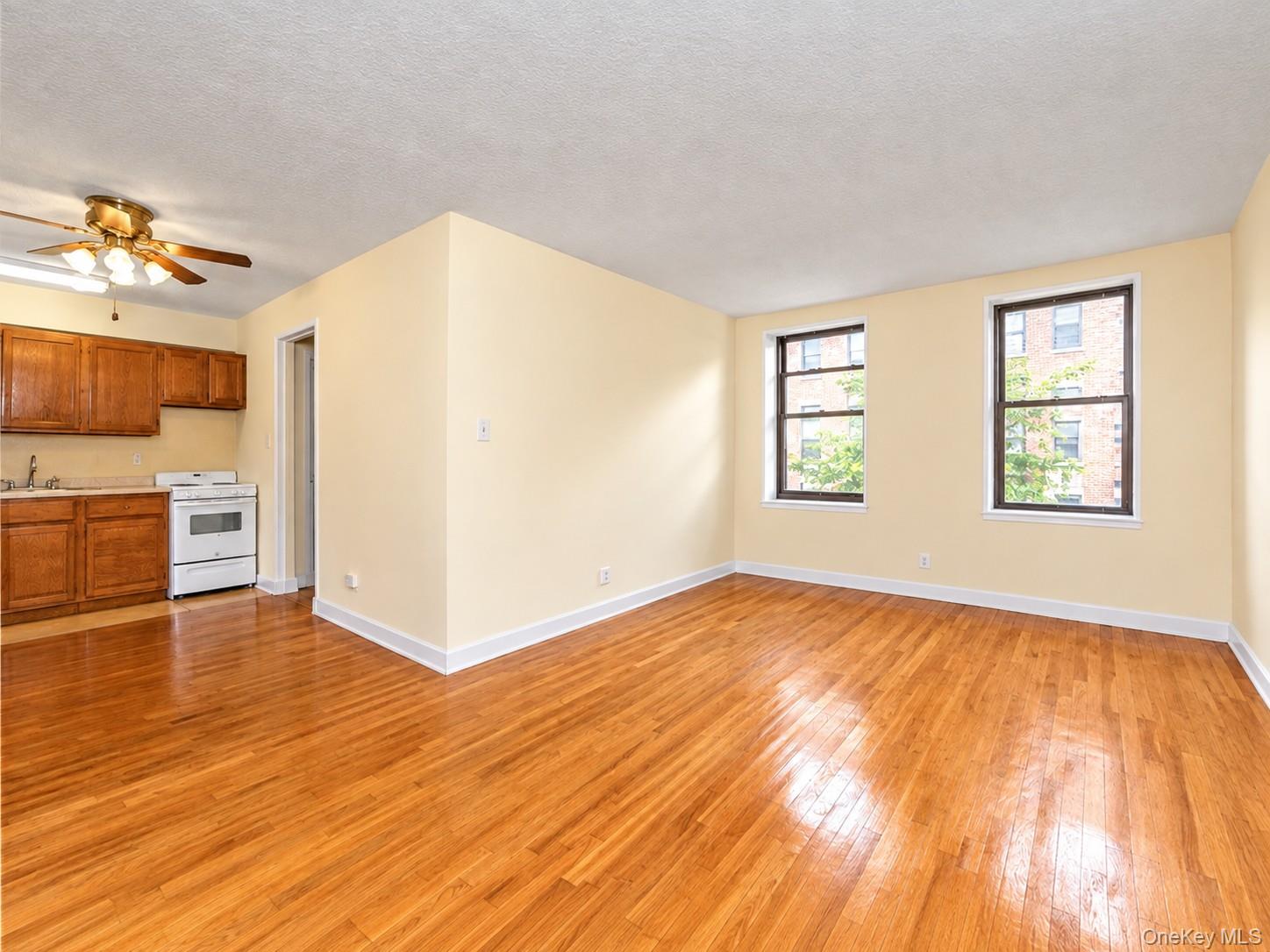 141-60 84th Road, Unit 3G photo 4