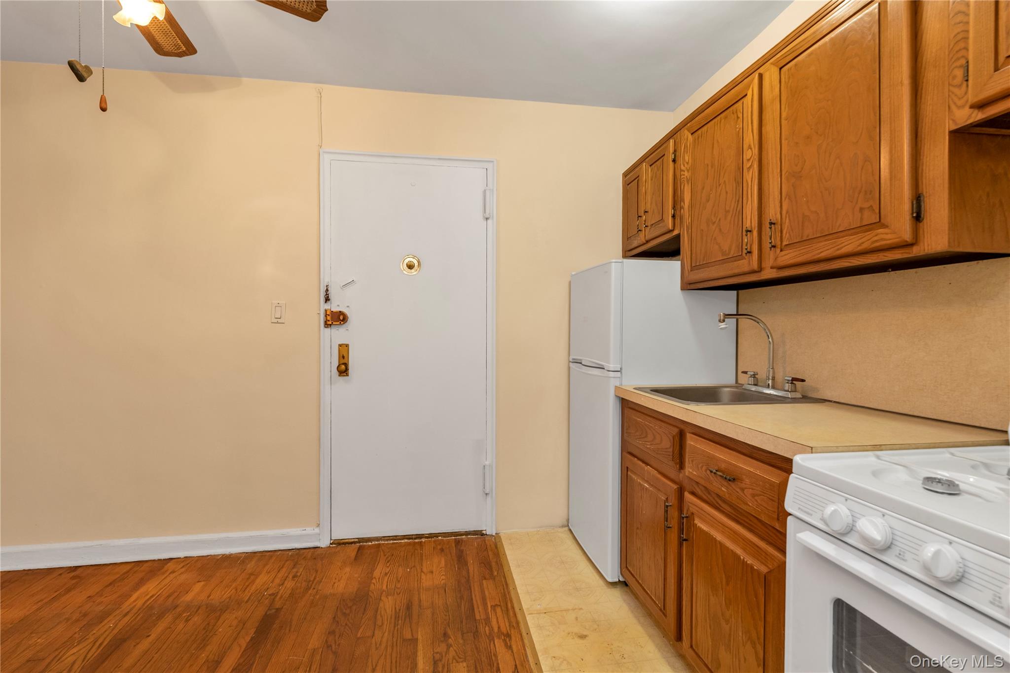 141-60 84th Road, Unit 3G photo 7