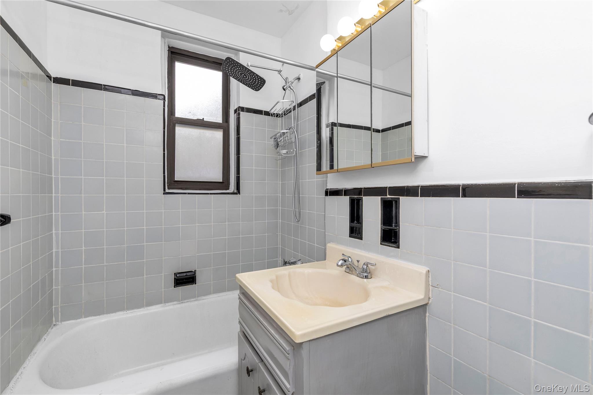 141-60 84th Road, Unit 3G photo 11