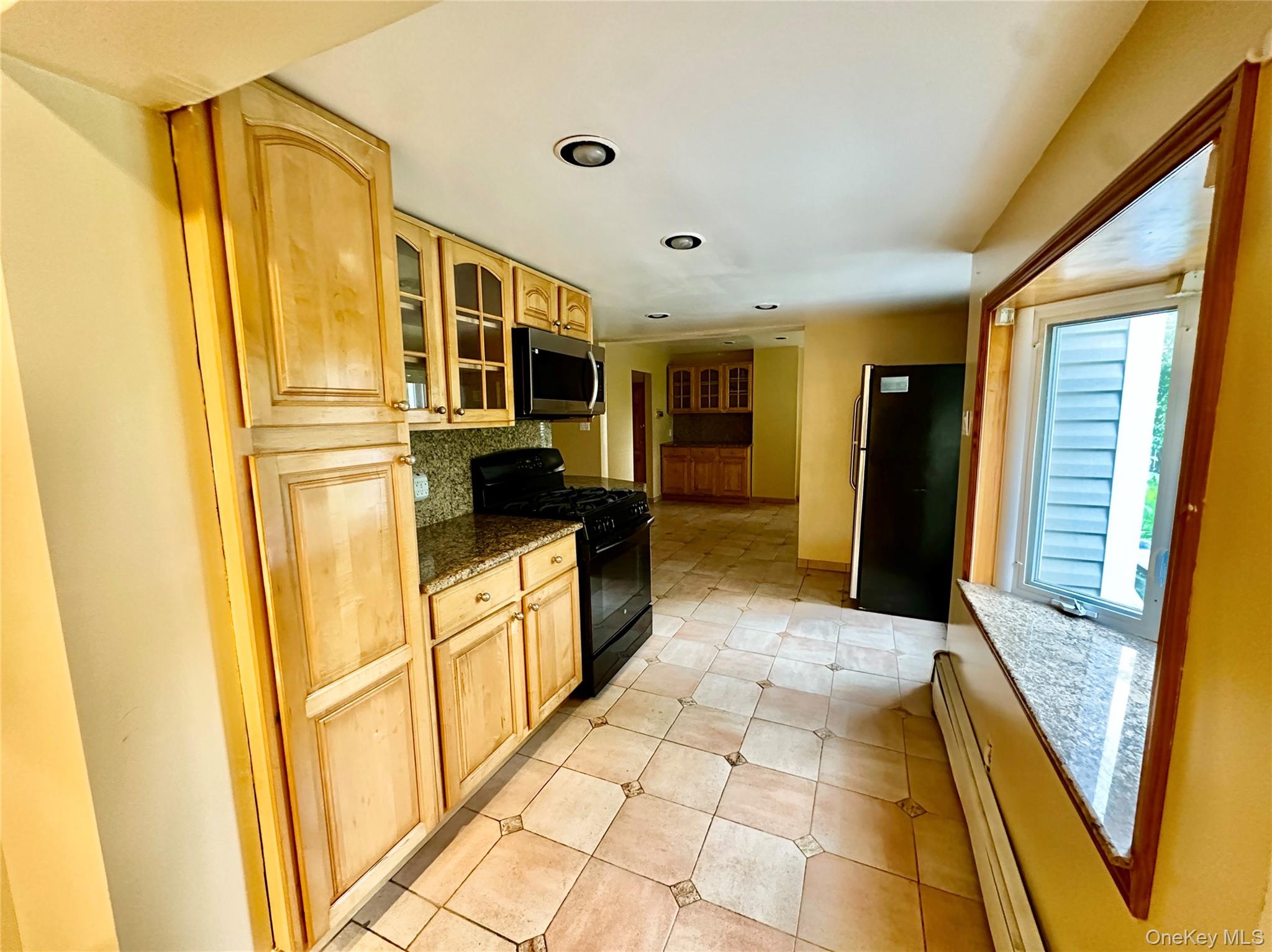 73 Davison Avenue, Unit 1 photo 6