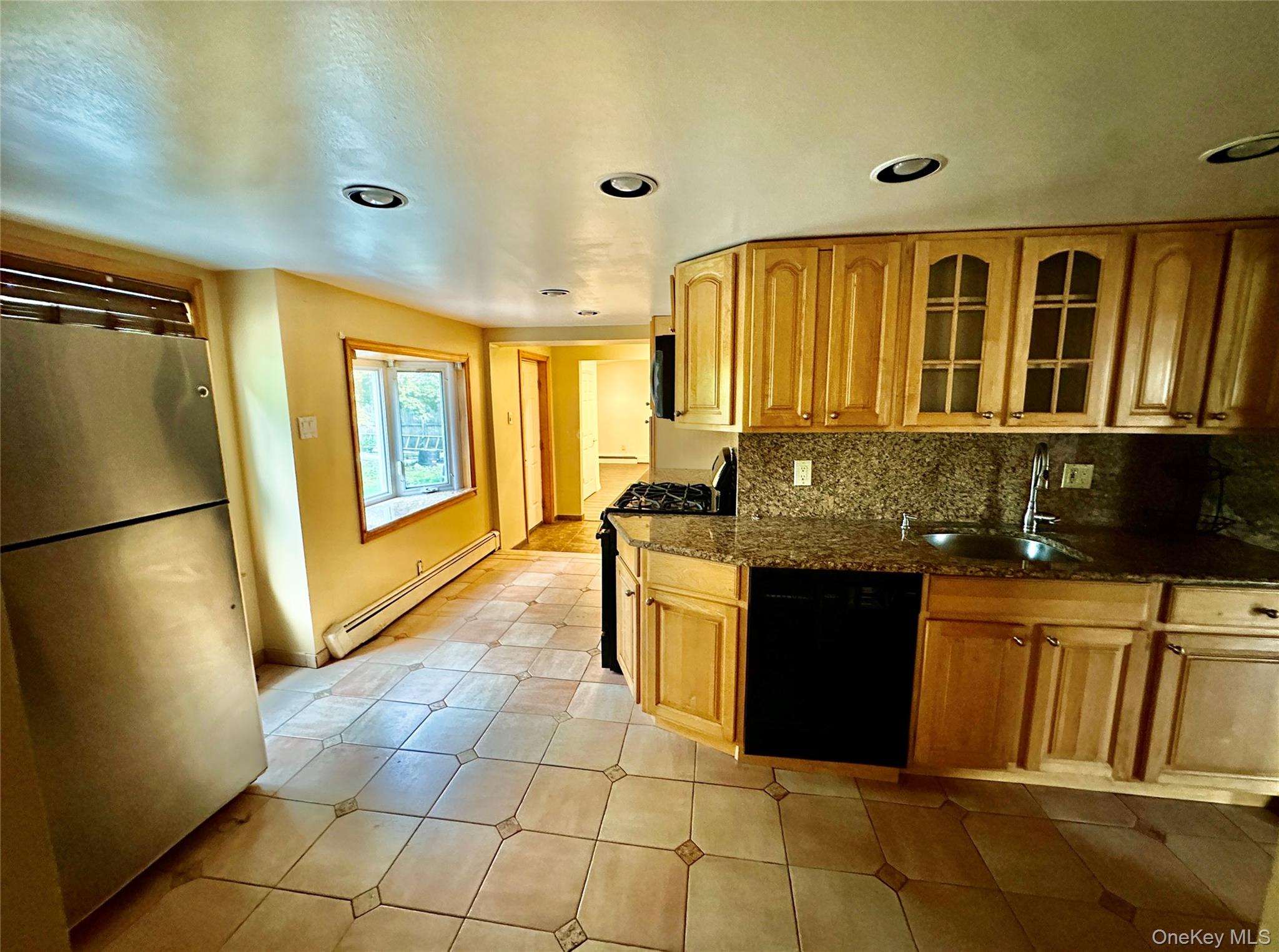 73 Davison Avenue, Unit 1 photo 7