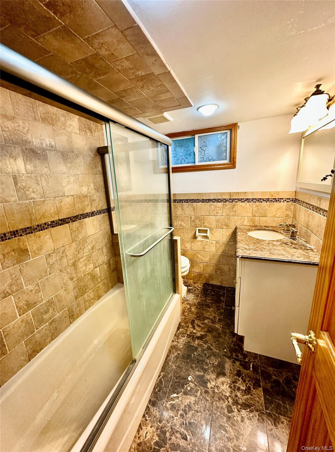 73 Davison Avenue, Unit 1 photo 9