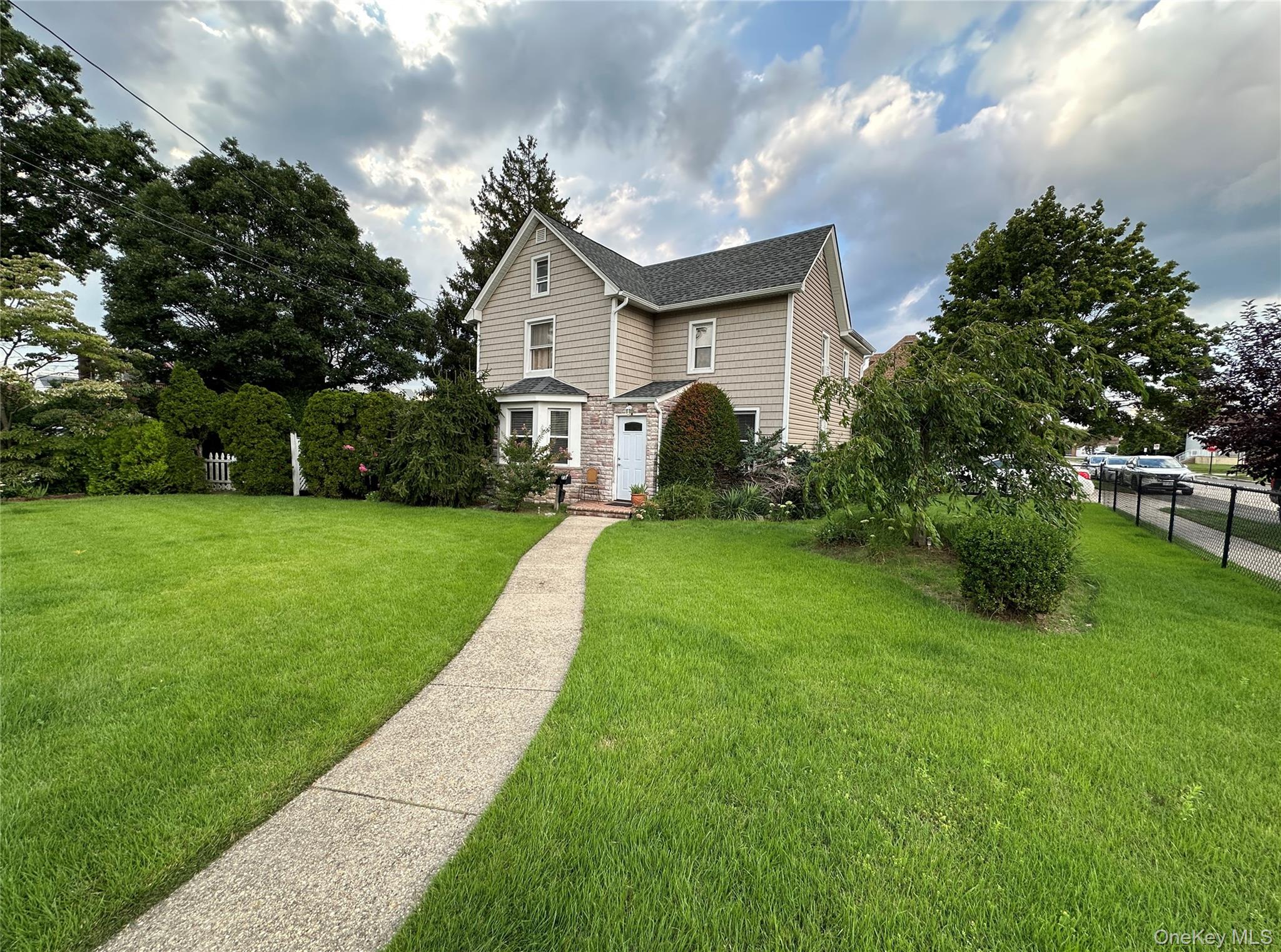 73 Davison Avenue, Unit 1