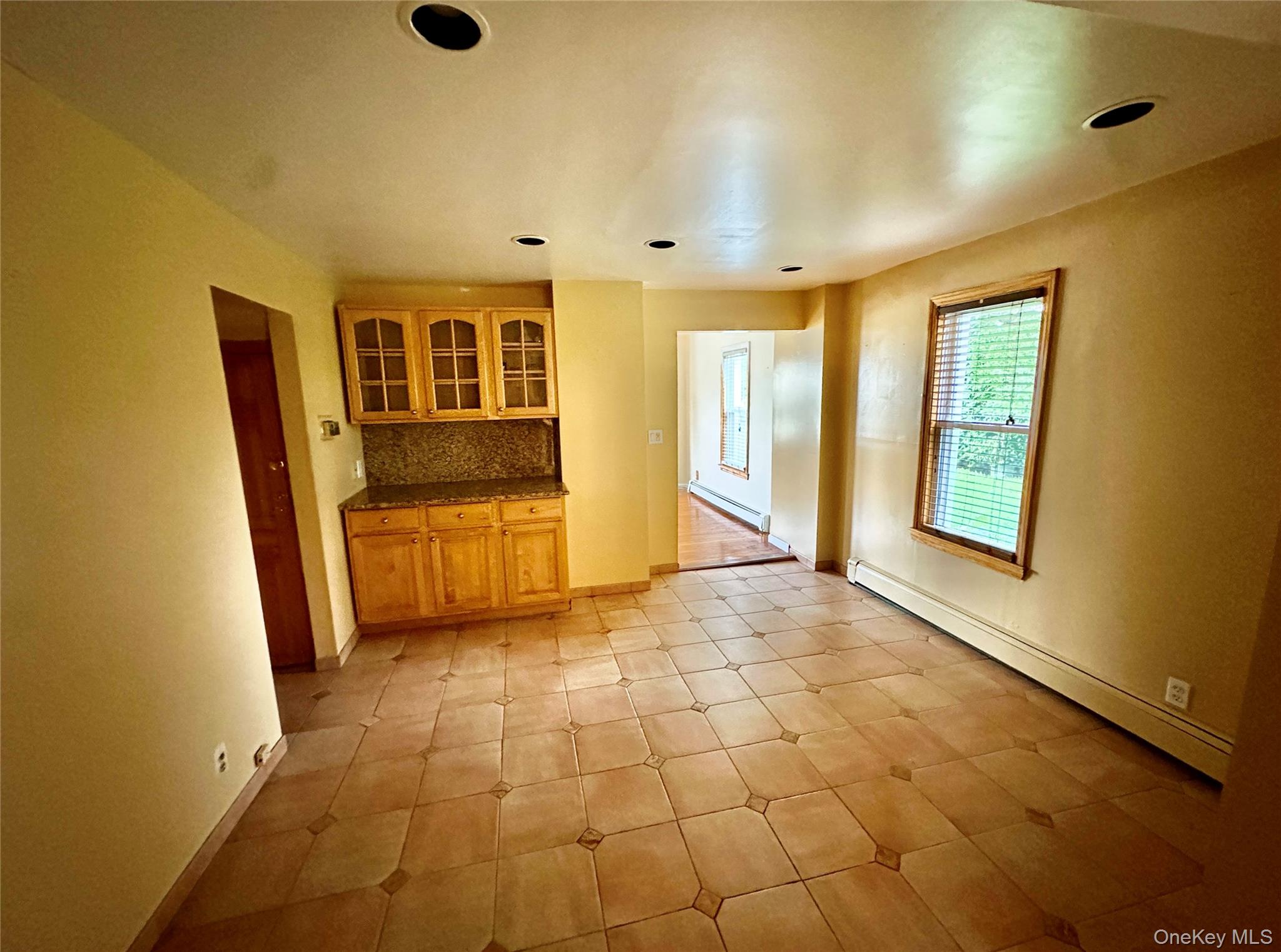 73 Davison Avenue, Unit 1 photo 5