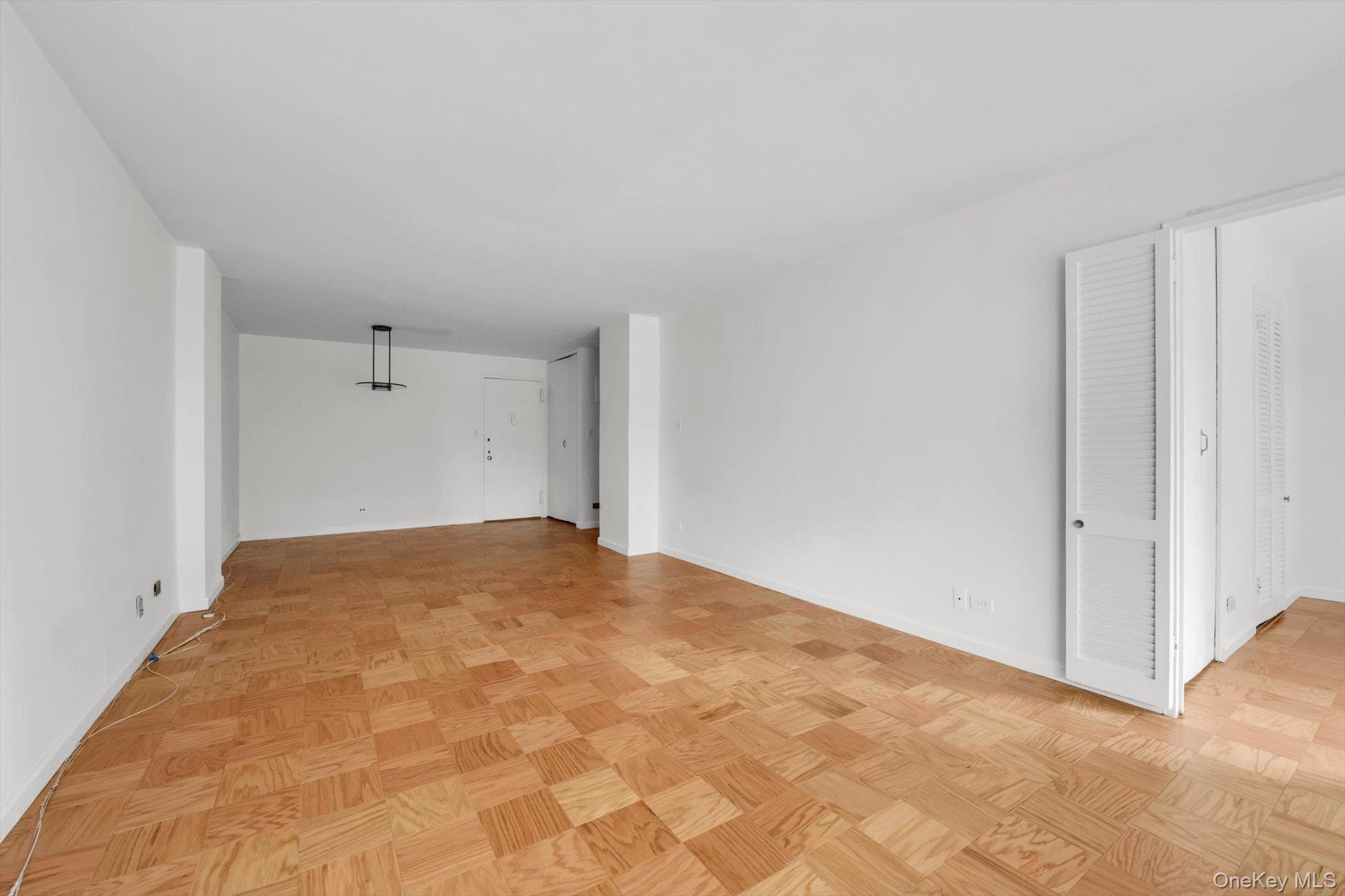 61-20 Grand Central Parkway, Unit C303 photo 6