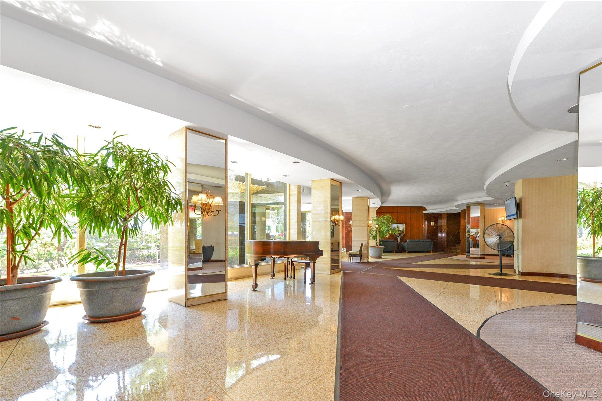 61-20 Grand Central Parkway, Unit C303 photo 2