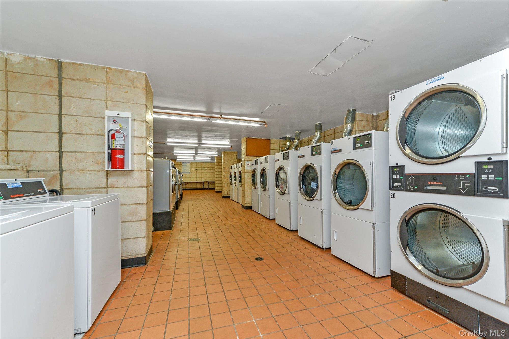 61-20 Grand Central Parkway, Unit C303 photo 18