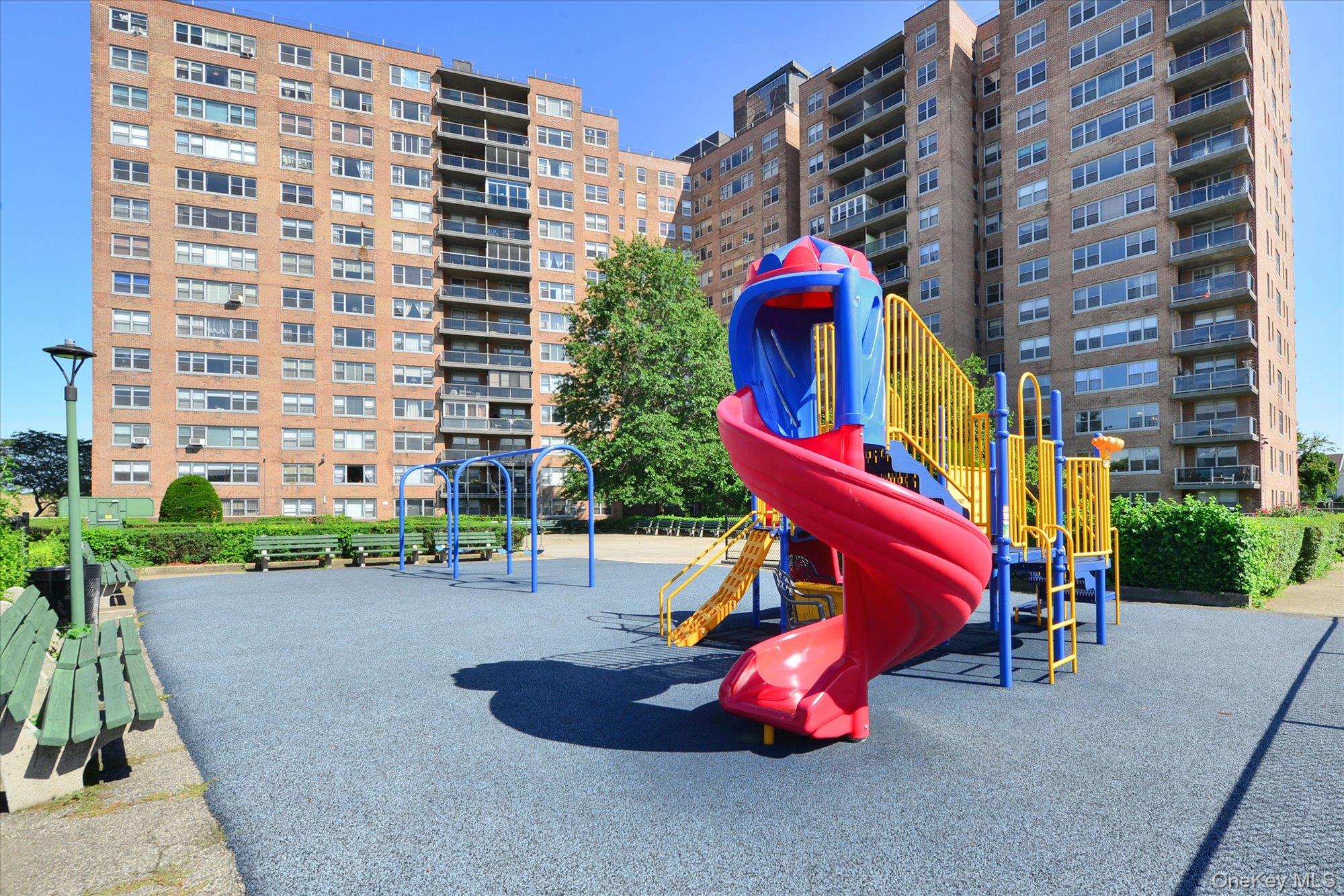 61-20 Grand Central Parkway, Unit C303 photo 19