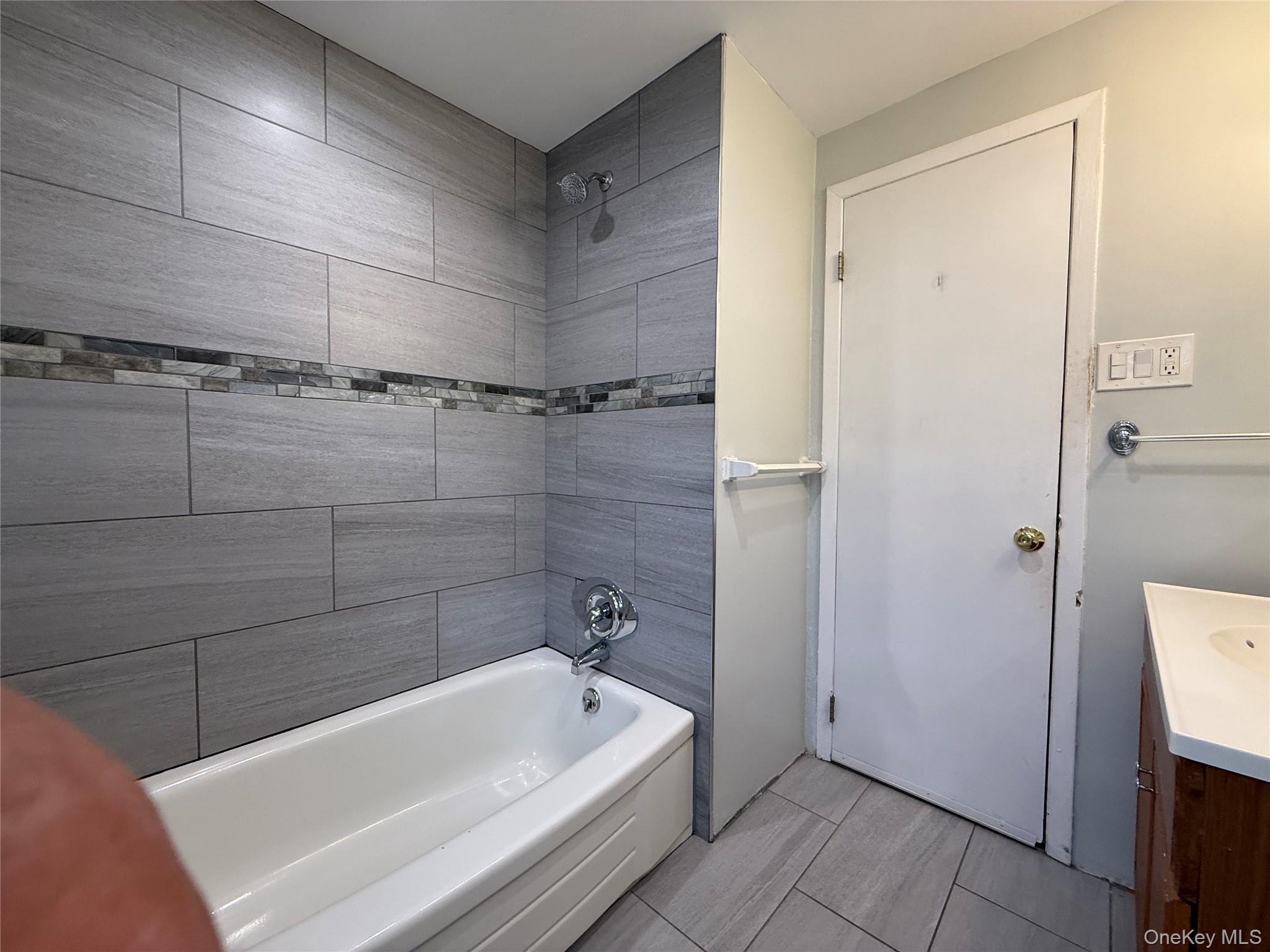 3624 Ionia Street – For Rent photo 6